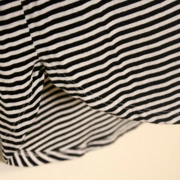 KEREN Hart Bell Sleeve Tunic Size M - Picture 12 of 15